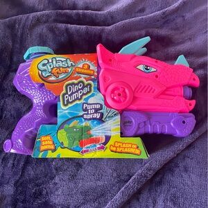 Splash Dino Pump Water Blaster - Pink and Purple